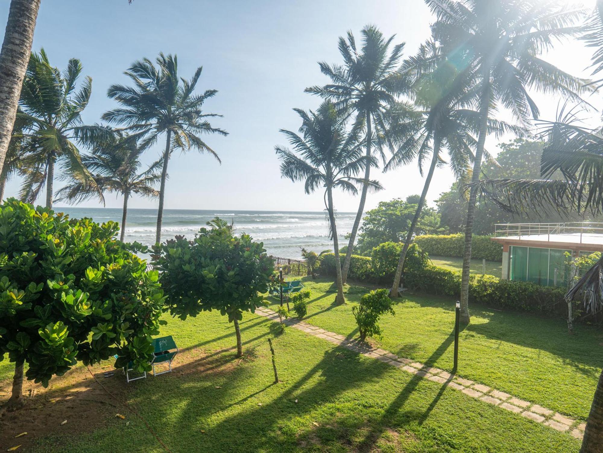 Amaya Beach Hotel Dikwella Exterior foto