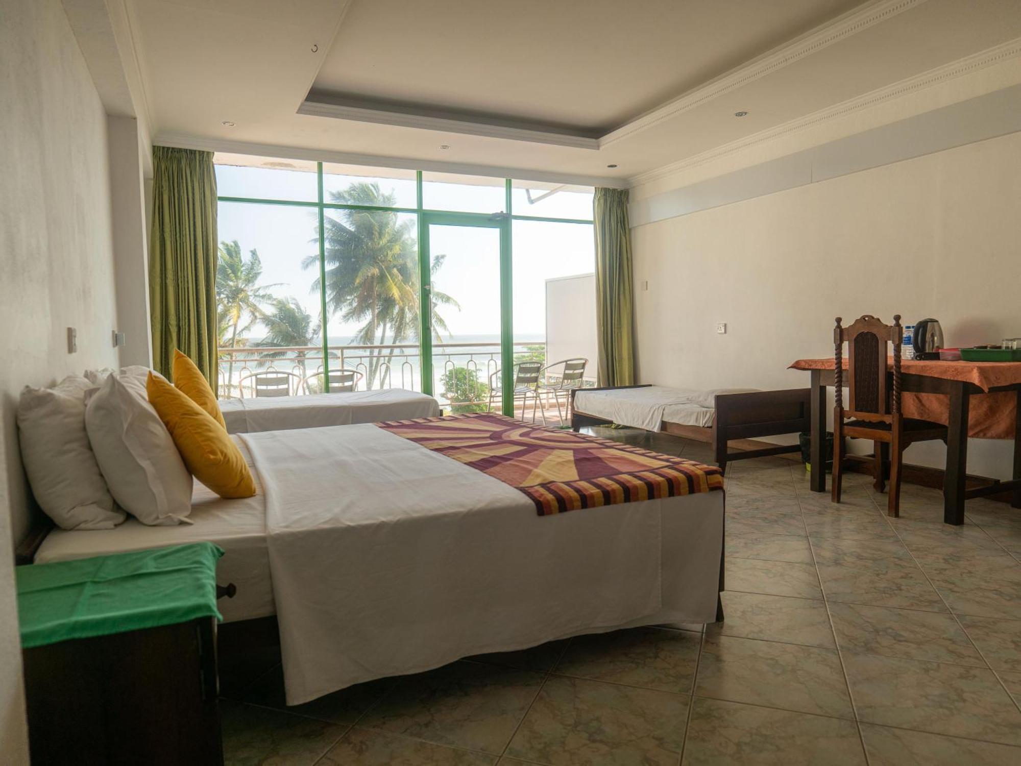 Amaya Beach Hotel Dikwella Exterior foto